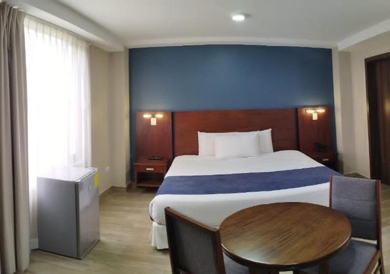 Hotel San Agustin Plaza Латакунґа Екстер'єр фото