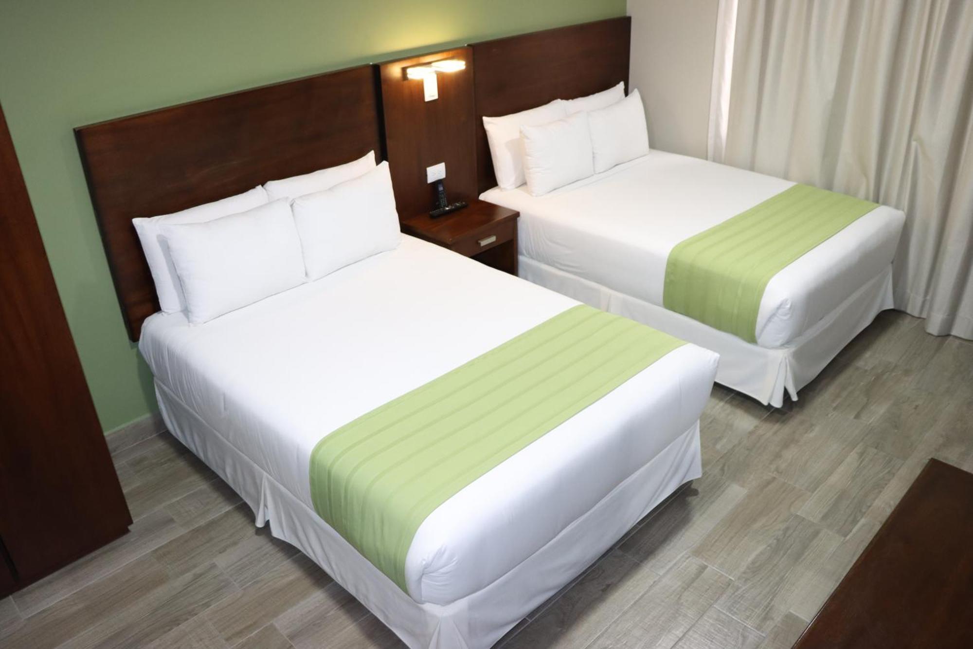 Hotel San Agustin Plaza Латакунґа Екстер'єр фото