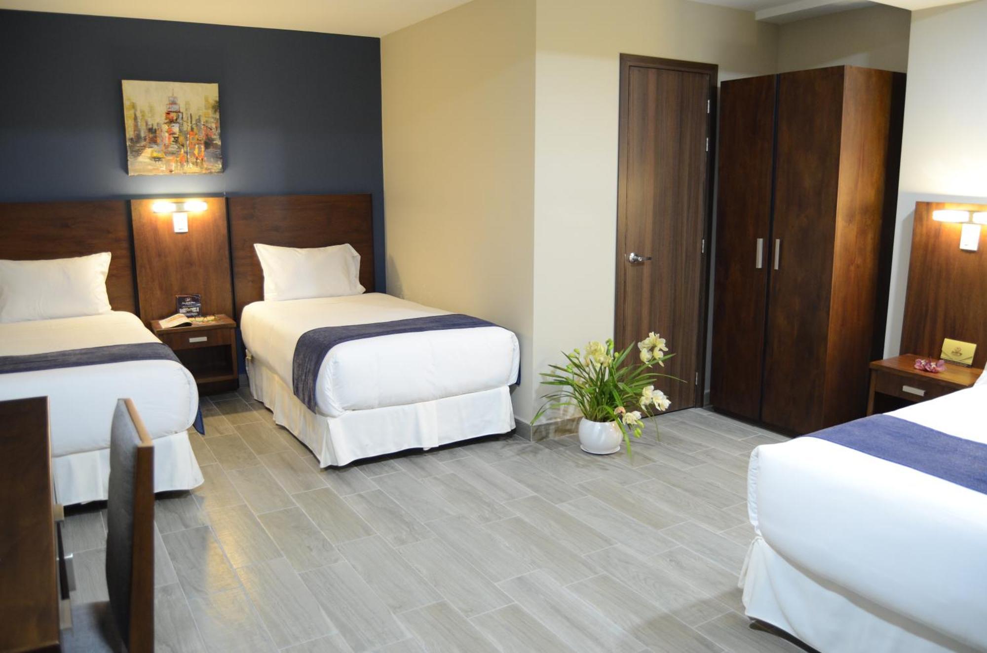 Hotel San Agustin Plaza Латакунґа Екстер'єр фото